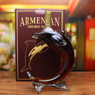 进口白兰地酒白葡萄酒洋酒海豚造型艺术摆件酒 亚美尼亚原装