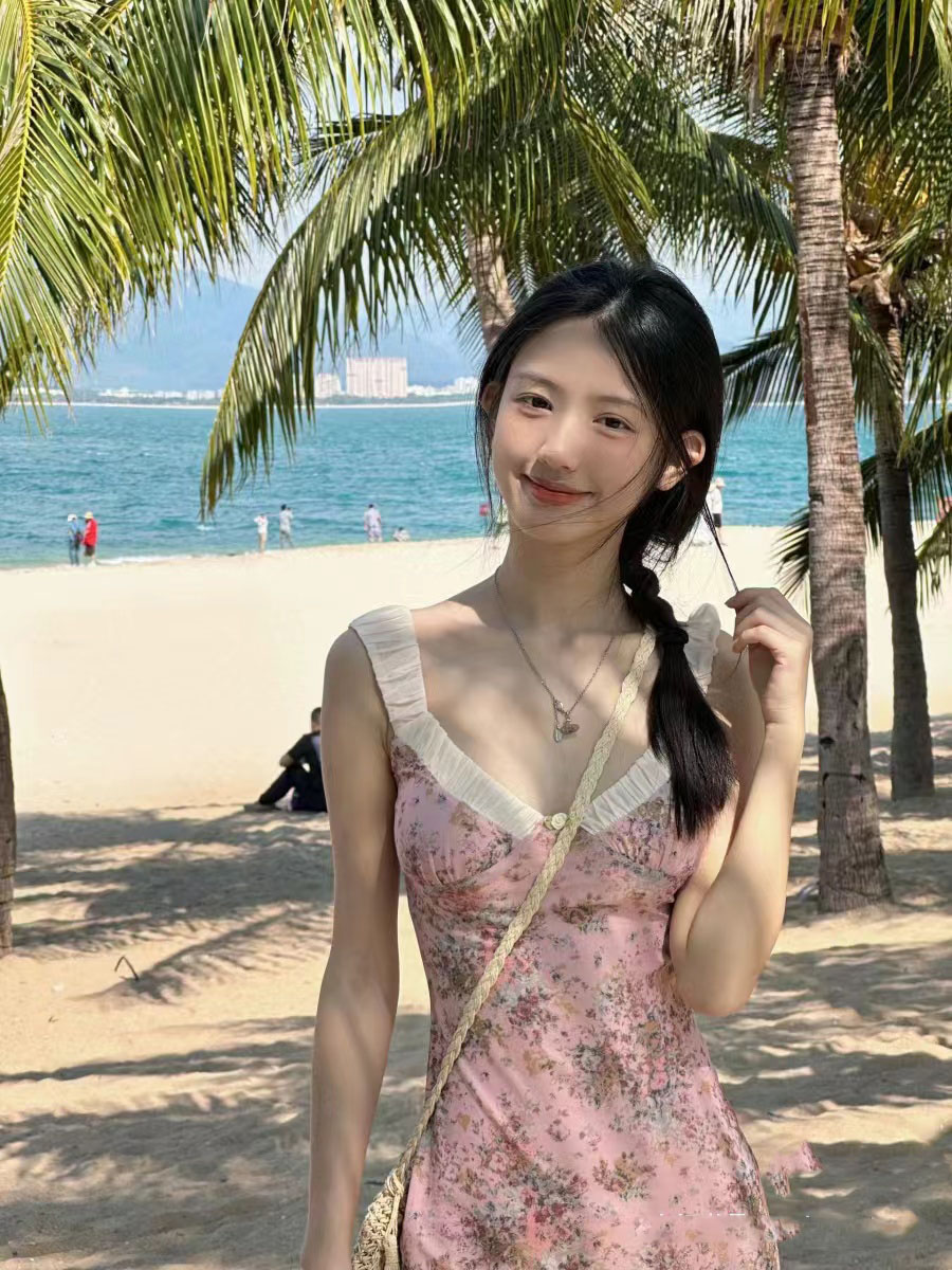 浪漫碎花显瘦包臀吊带连衣裙超仙海边度假风长裙 设计感氛围感法式