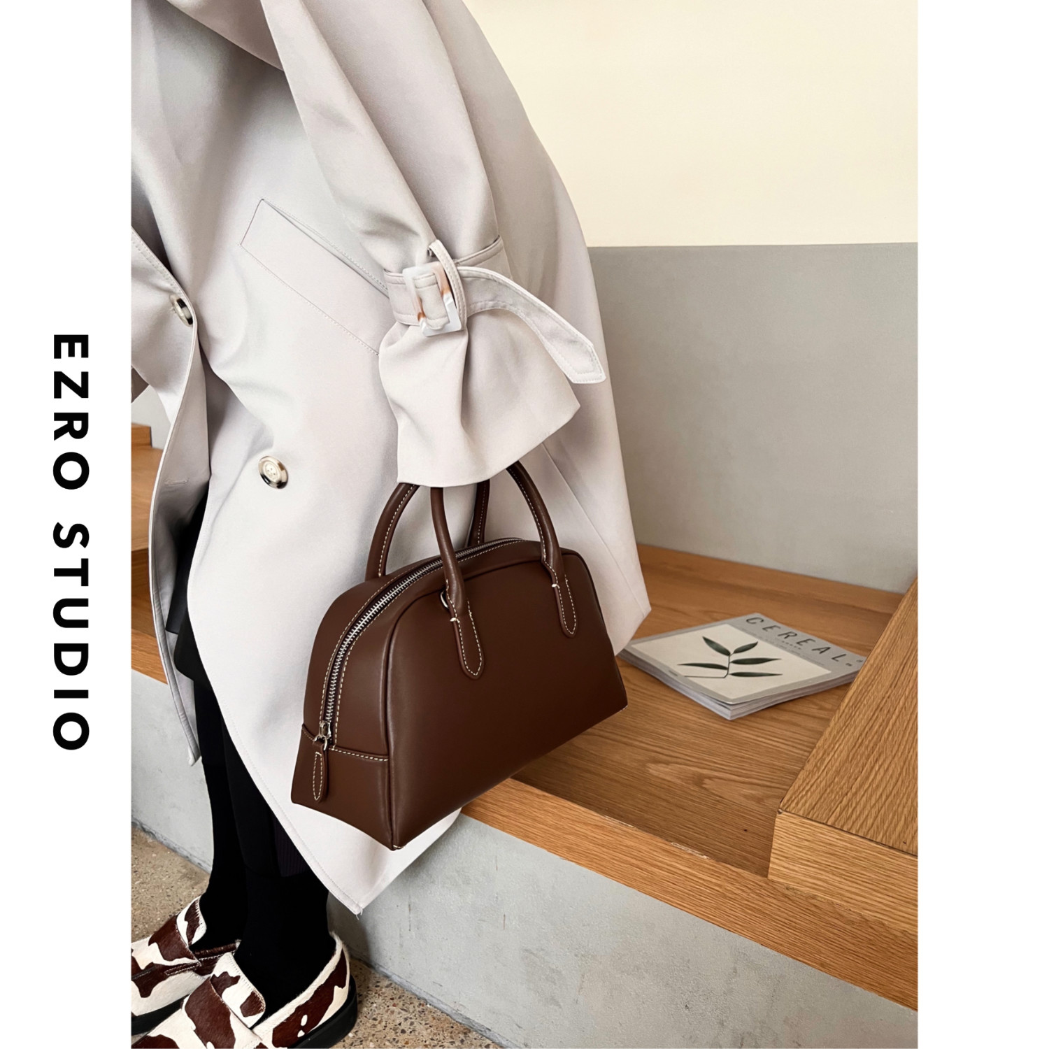EZRO 真皮大容量手提包波士顿桶包质感高级斜挎女包 书中笔记
