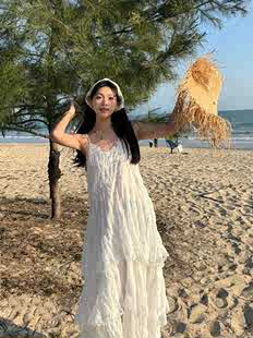 绝美气质海边度假沙滩长裙子 初恋白色蕾丝吊带连衣裙仙女夏季 法式
