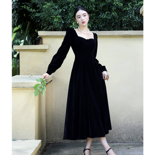 秋冬季 显瘦黑色金丝绒法式 赫本风连衣裙高级感气质长袖 裙子女 新款