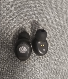 F9触控蓝牙无线耳机单独耳机和充电仓跑步运动耳机配件 夏新 Amoi
