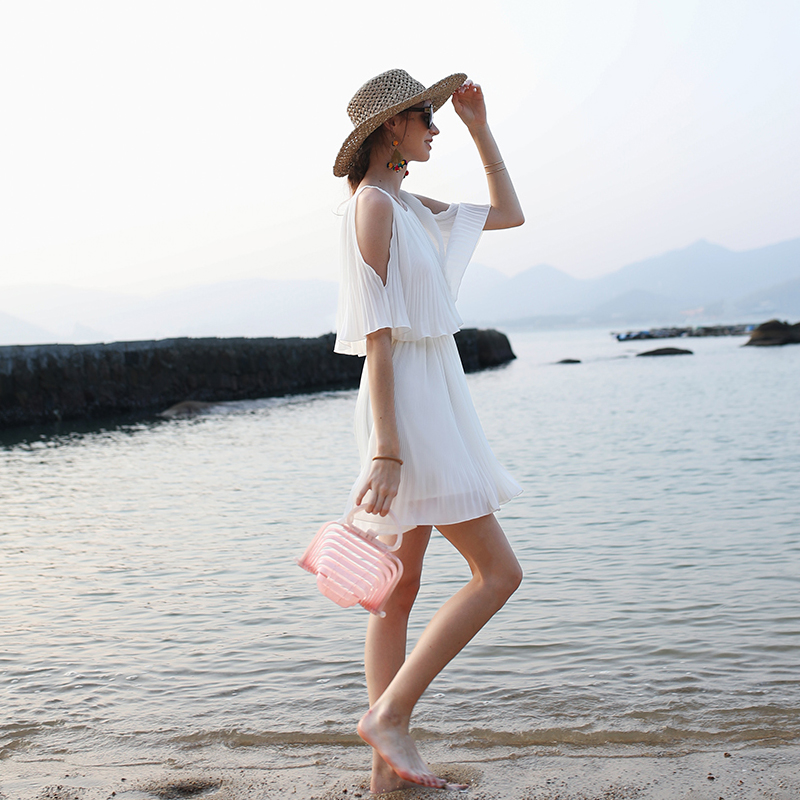 小个子海边沙滩裙 泰国海岛度假连衣裙女套装 白色三亚旅游穿搭女装