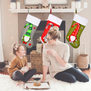 圣诞节装 饰品针织袜子礼物糖果袋酒店橱窗背景墙活动场景布置挂件