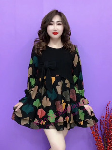 韩版 玫瑰花拼接假两件连衣裙女士秋季 气质显瘦娃娃裙 宽松圆领长袖