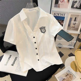 春夏jk制服纯欲修身 女设计感小众学院风上衣短袖 白色衬衣 V领衬衫