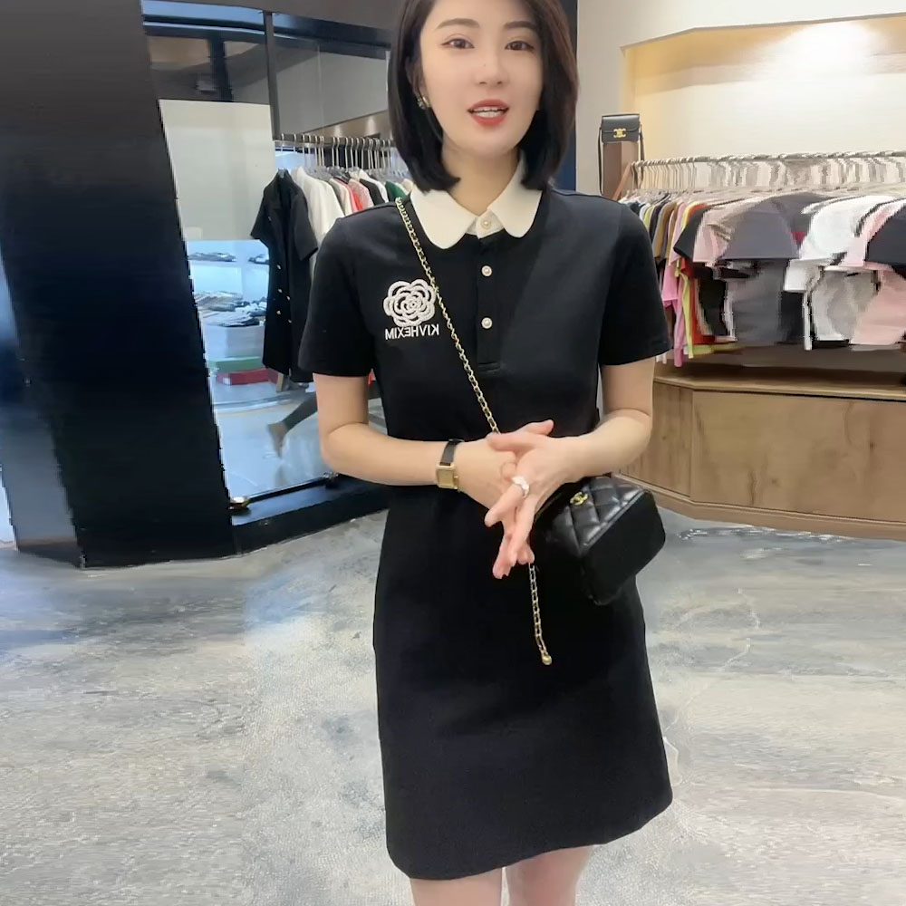 学院风polo领连衣裙女2024新款 小黑裙法式 高级感修身 短裙子 夏季