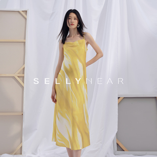 SELLYNEAR孕妇裙2024夏季 新款 浮光黄流淌感印花吊带连衣裙 时尚