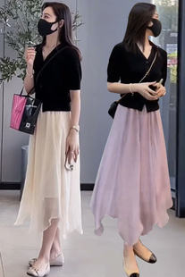 流行两件套连衣裙 女2024夏季 新款 韩版 冰丝针织T恤半身裙套装 短袖