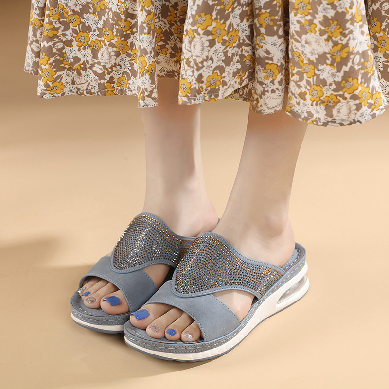 妈妈凉拖鞋 水钻气垫软底防滑大码 时尚 坡跟沙滩凉拖 女外穿中跟夏季