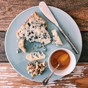 法国原装 Blue Auvergne奥弗涅蓝纹干酪奶酪125G 进口Livradois