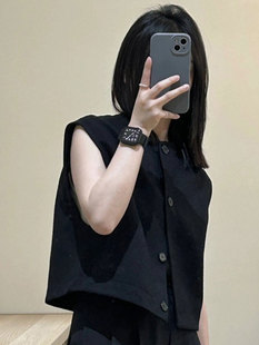设计师自留款 黑色高级感短款 马甲背心女小个子单排扣独特上衣开衫