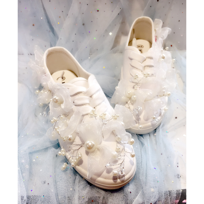 小白鞋 婚鞋 帆布鞋 个性 2021原创韩国手工缝制珍珠水晶花朵休闲鞋