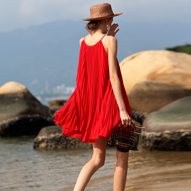 小个子短裙沙滩裙夏季 女短款 挂脖连衣裙红色雪纺风琴褶裙子 无袖