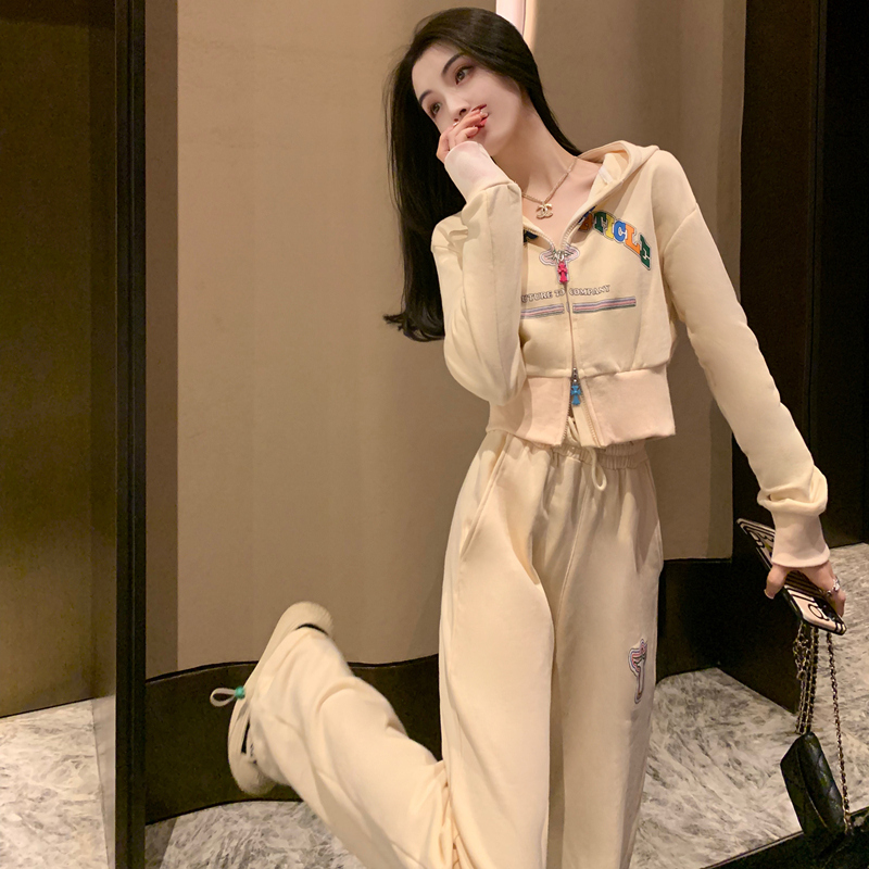 时尚 女春秋韩版 卫衣宽松显瘦休闲运动套装 学生盐系两件套 减龄短款