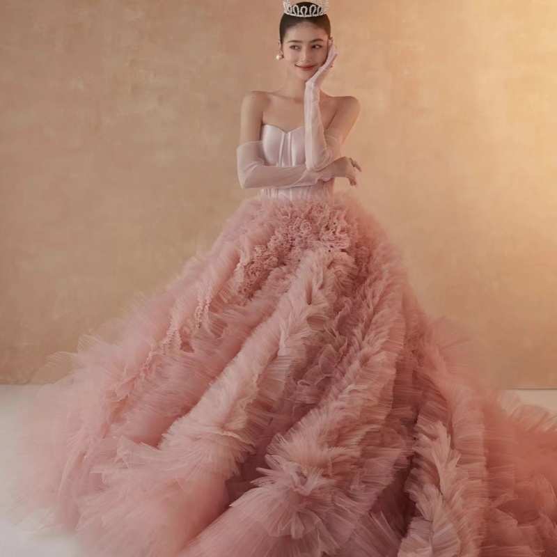 新款 影楼主题摄影服装 彩纱拍照唯美抹胸粉色高级感婚纱 室内韩式