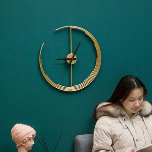 创意艺术金色月弦静音时钟家用客厅卧室电视墙壁挂钟表新 促新中式
