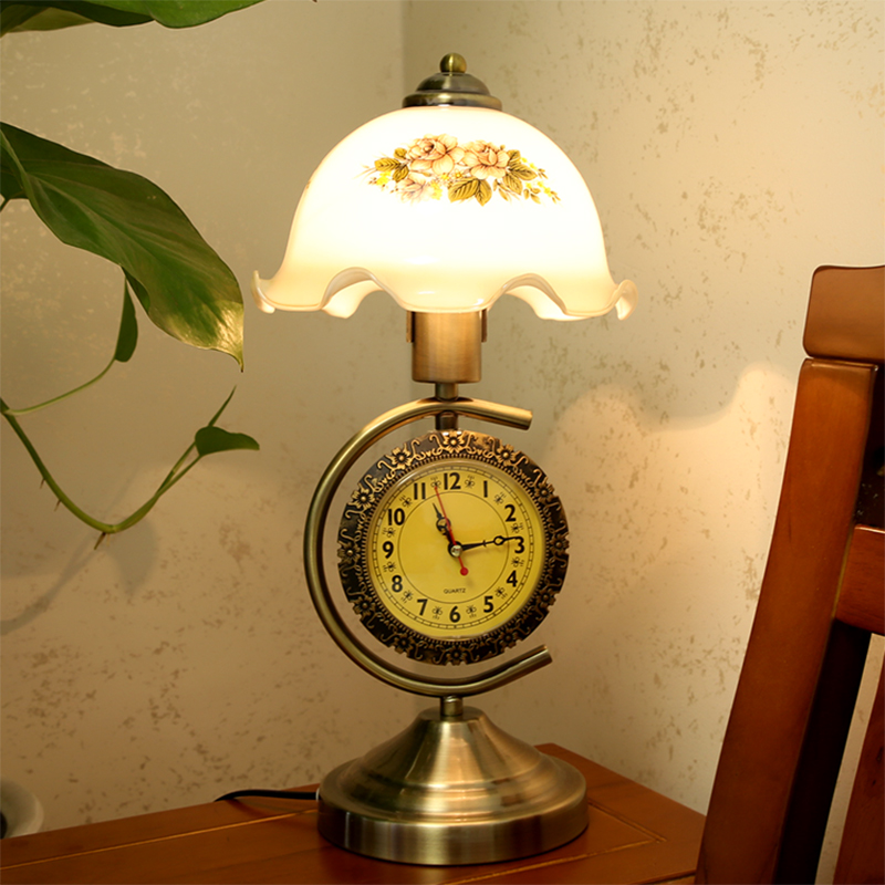 欧式 复古田园古典卧室床头灯新中式 饰玻璃台灯 带钟表可调光书房装