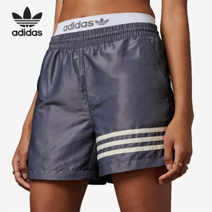 IC5421 三叶草新款 女子时尚 休闲运动短裤 阿迪达斯正品 Adidas