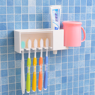 置物架 日本KM创意牙刷架挤牙膏器漱口杯牙杯架子卫生间壁挂粘贴式