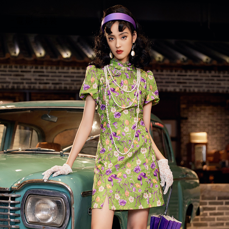 一电影一时装 新中式 新款 改良旗袍连衣裙女绿色油画风轻熟裙子 夏季