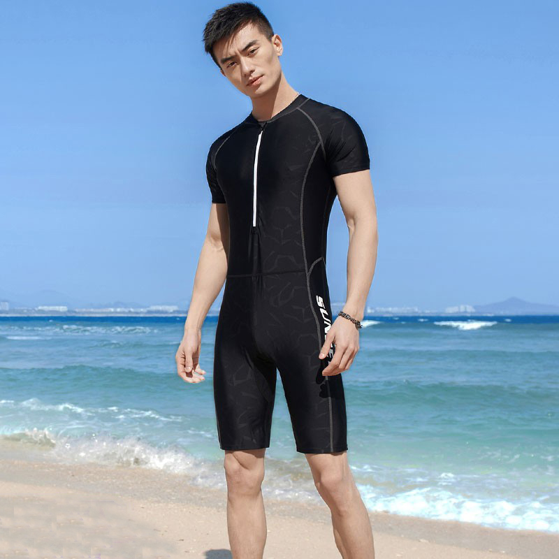 男士 速干运动防晒学生游泳衣装 加肥大码 连体平角专业训练黑色短袖