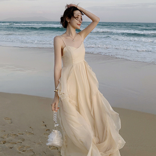 沙滩裙女三亚绝美小裙大理洱海裙子海边拍照衣服超仙度假风连衣裙