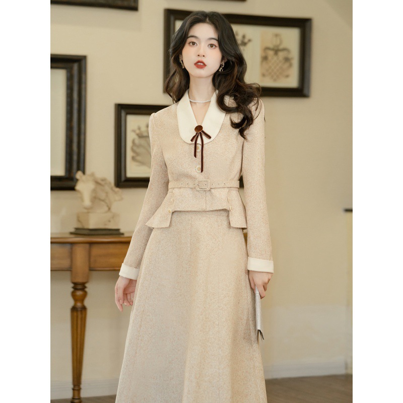 新中式 法式 女秋装 复古气质设计感翻领上衣半身裙两件套 小香风套装