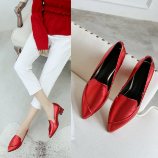 瓢鞋 春秋季 红色高跟鞋 新款 女式 黑色粗跟单鞋 尖头真皮英伦风小皮鞋