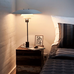 3创意卧室书房床头书桌护眼灯 丹麦进口台灯 Poulsen Louis