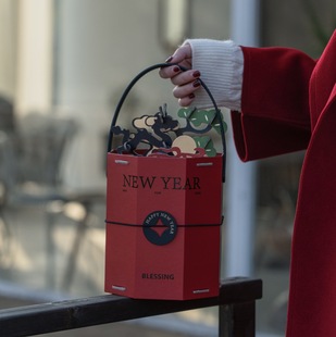 盒抱抱桶八边形糖果牛轧糖雪花酥曲奇饼干圣诞节 2024新年礼盒包装