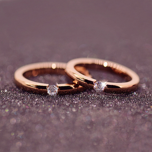 指环情侣戒指女饰品礼物 光面单钻18K玫瑰金钛钢戒指食指戒日韩版